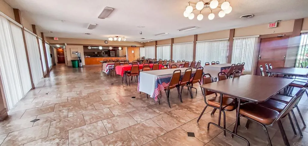 https://cdn.realtyfeed.com/cdn/127/306515481/1a96c7481e3a49e8e9f48c770b2bb4f9.webp