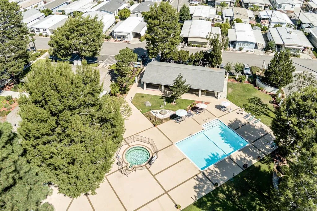 https://cdn.realtyfeed.com/cdn/127/306515481/9bd3f546eed9a1547cce93ea92a3058e.webp