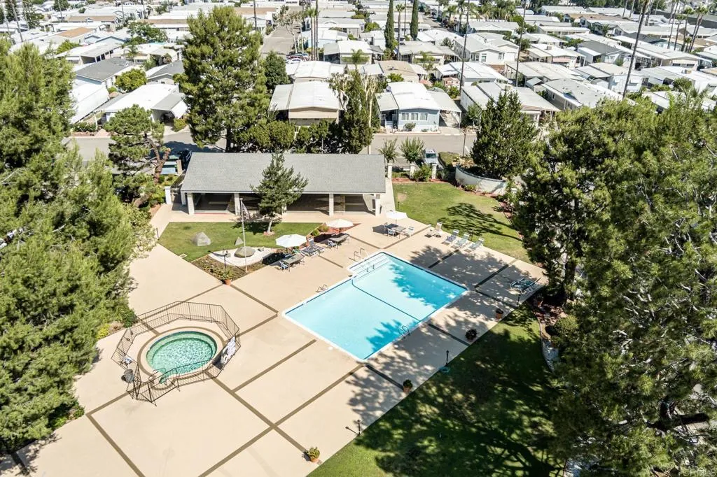 https://cdn.realtyfeed.com/cdn/127/306515481/c7ee4a99bd580be8fa028c4b532dbdbf.webp