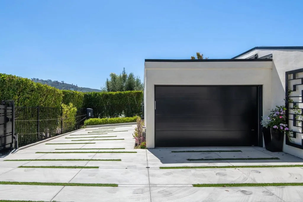 https://cdn.realtyfeed.com/cdn/127/306515483/64d180451050e23133a845ffb0a6a92b.webp