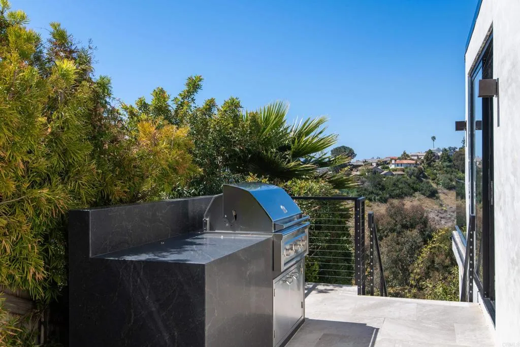 https://cdn.realtyfeed.com/cdn/127/306515483/8cb097009926e8f8dea861e945fe1886.webp