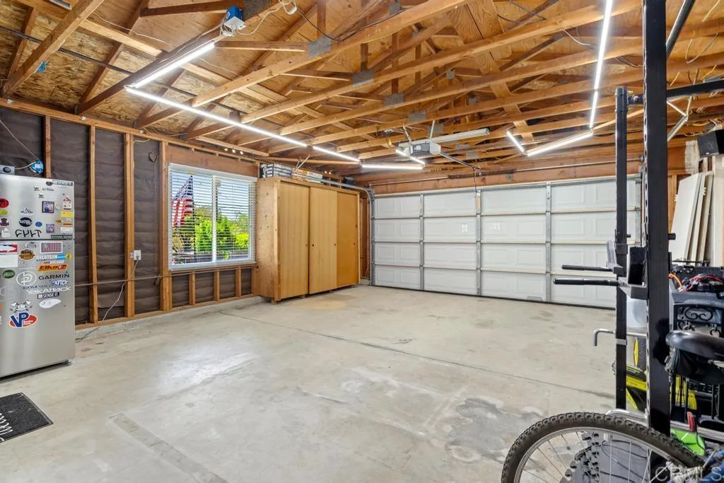 https://cdn.realtyfeed.com/cdn/127/306515523/390e4603fe3004bf3174244144610cbf.webp