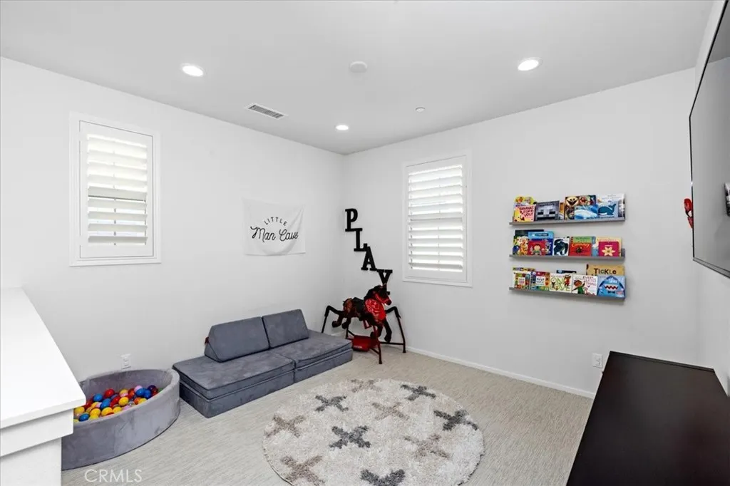 https://cdn.realtyfeed.com/cdn/127/306515545/736c28671f5b4c4f2e7f7d3db57a0ead.webp