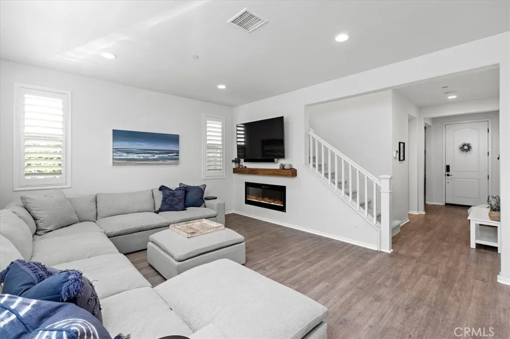 https://cdn.realtyfeed.com/cdn/127/306515545/af3258c7fefc08075bfa659791f5027d.webp