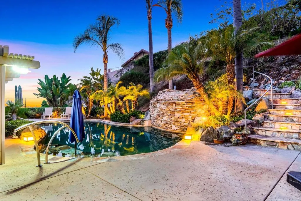 https://cdn.realtyfeed.com/cdn/127/306515563/049c0eb4bc97af58f402296a92d4ffd8.webp