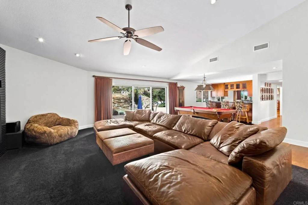 https://cdn.realtyfeed.com/cdn/127/306515563/522aa5a61a36ced8848b252dc2288261.webp