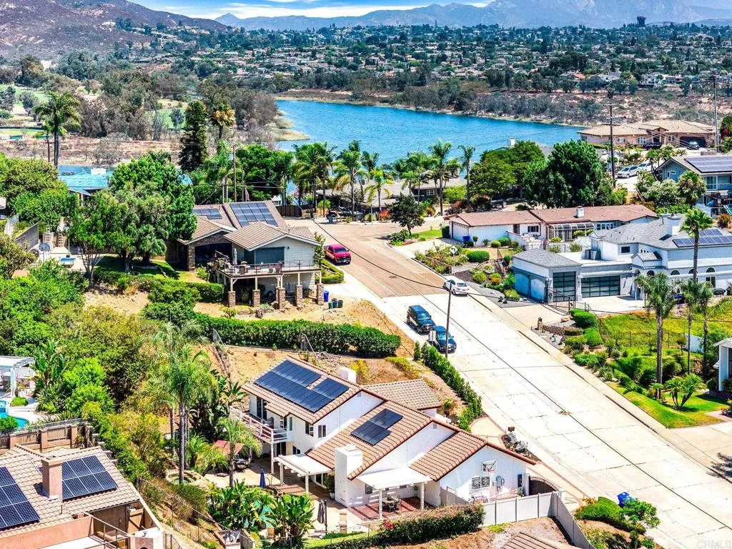 https://cdn.realtyfeed.com/cdn/127/306515563/d272779eb93385b68771044ec58f4694.webp