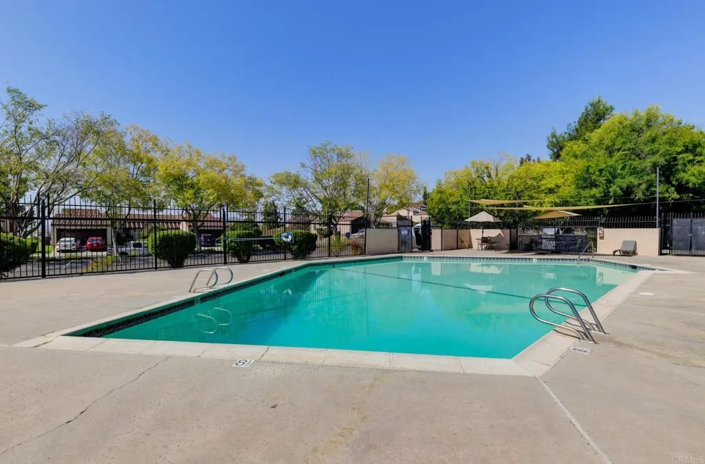 https://cdn.realtyfeed.com/cdn/127/306515631/94ea4b680b7f24cd773611d53d722ff7.webp