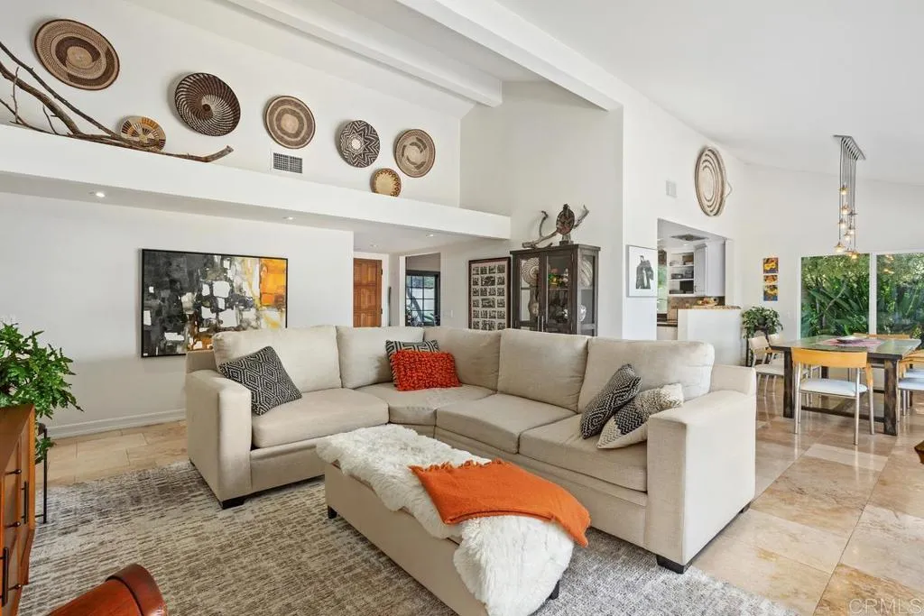 https://cdn.realtyfeed.com/cdn/127/306515637/6ec0d2b8c1ac3356bca0774bfd0c02da.webp