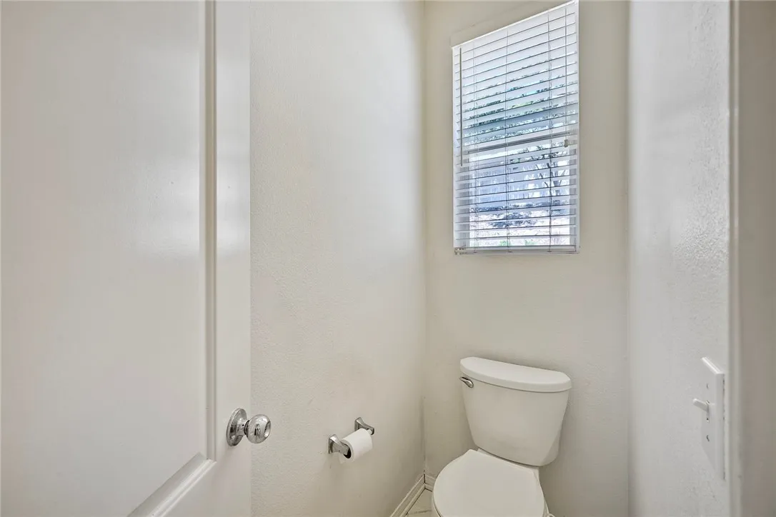 Photo #18: SB25180541 Listing: Photo #18