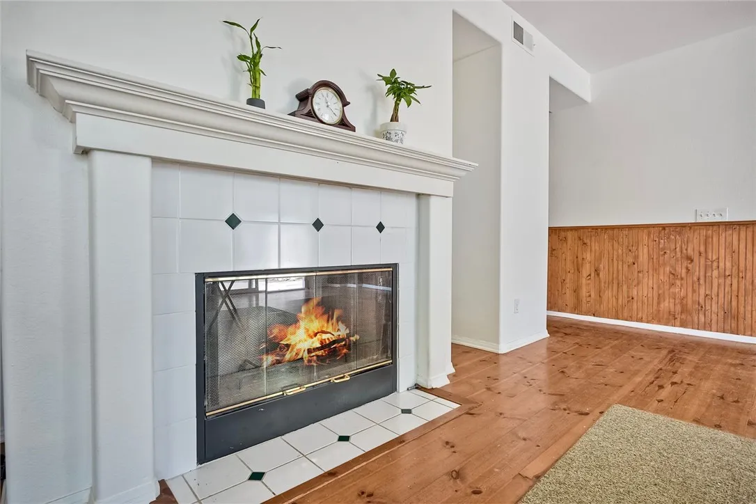 Photo #8: SB25180541 Listing: Photo #8