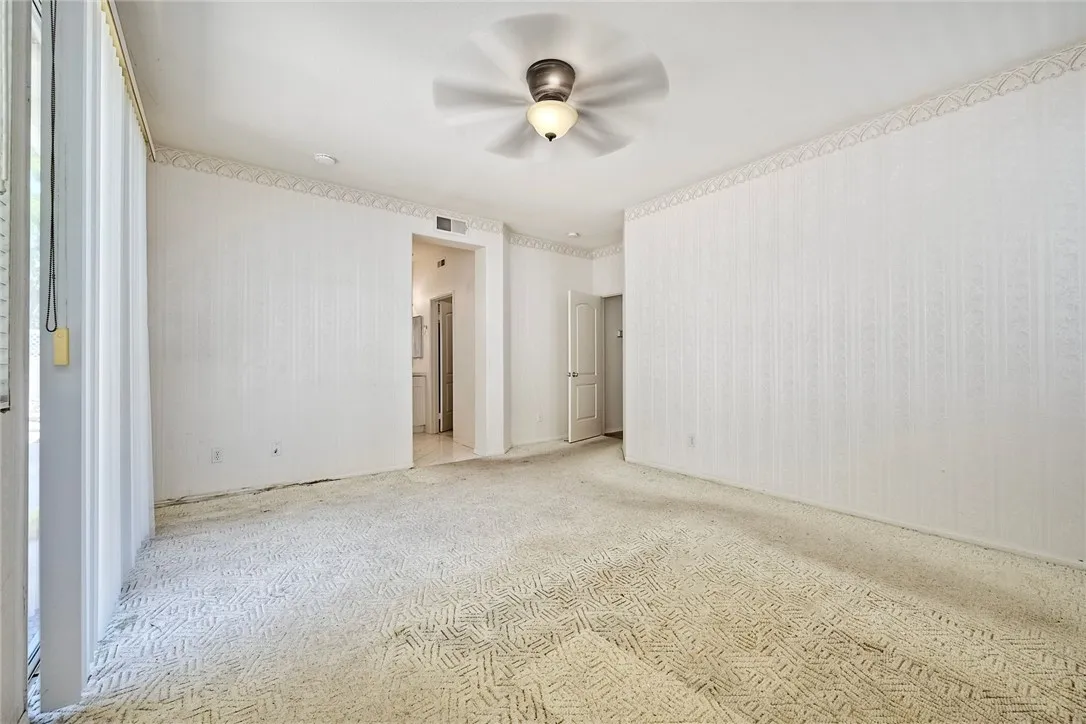 Photo #17: SB25180541 Listing: Photo #17
