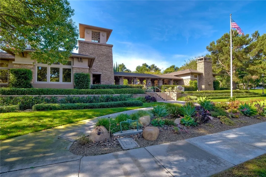 Photo #40: SB25180541 Listing: Photo #40