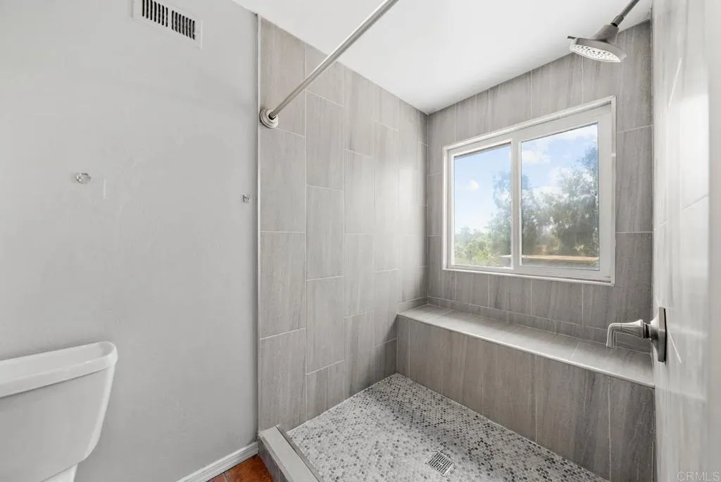 https://cdn.realtyfeed.com/cdn/127/306515766/520f59d012061c2e6ae84685d4f4f08c.webp