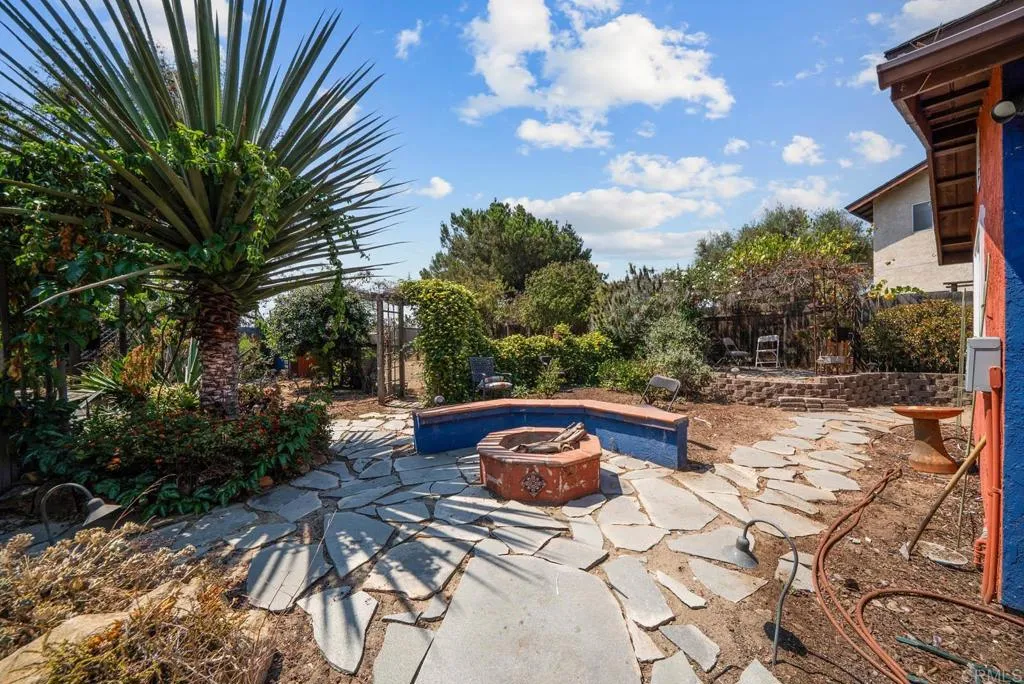 https://cdn.realtyfeed.com/cdn/127/306515766/92e9dd5964c09ccdc82c43a7bf8f485f.webp