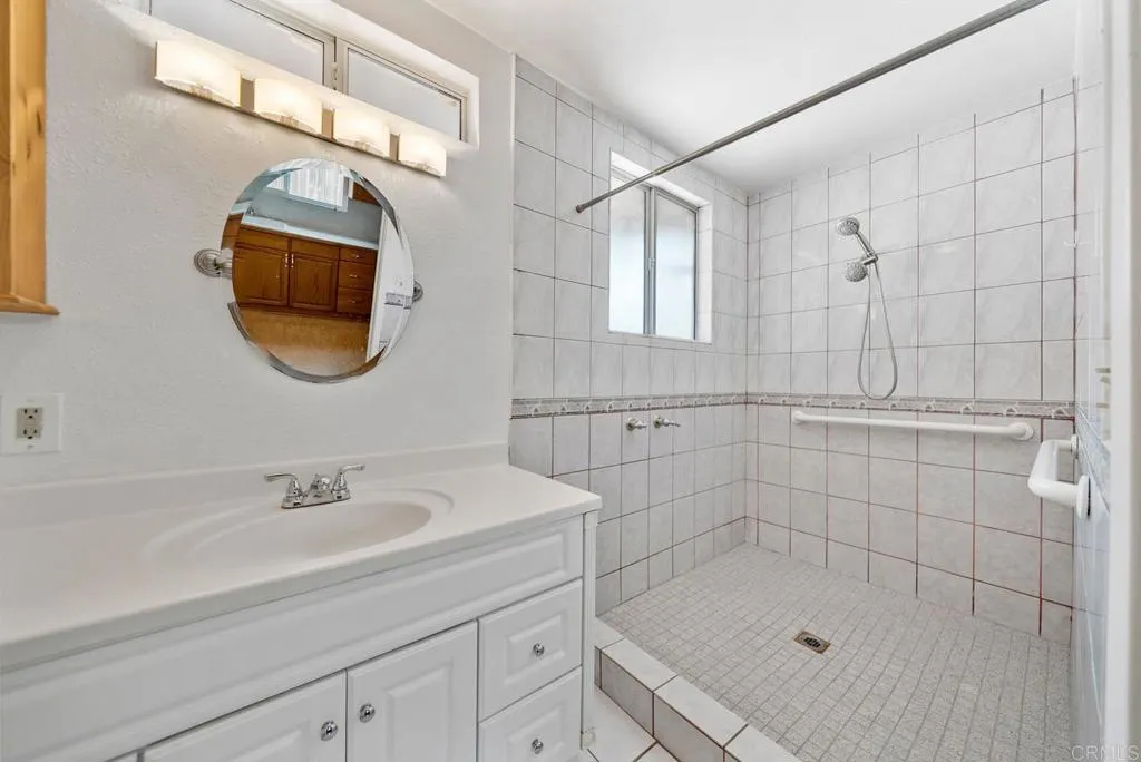 https://cdn.realtyfeed.com/cdn/127/306515766/c2abd69b7c5605f5cb8ac6db2d009b52.webp
