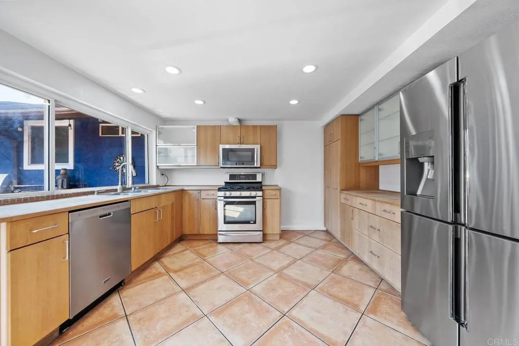 https://cdn.realtyfeed.com/cdn/127/306515766/d4380690781b7a2e7f96d6781fe40bdf.webp