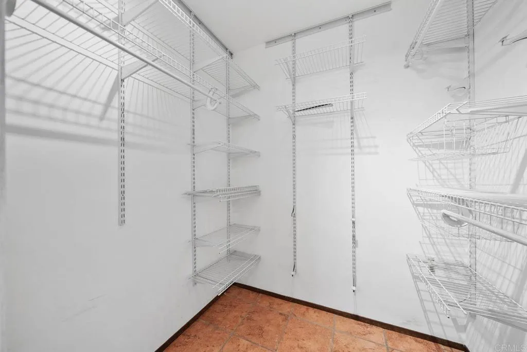 https://cdn.realtyfeed.com/cdn/127/306515766/f6a252891b559243685f5a9bc871c94a.webp