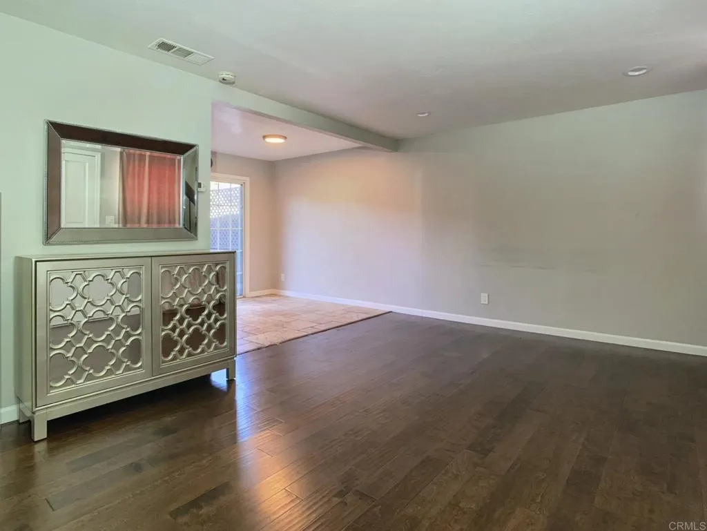Photo #12: PTP2506095 Listing: Photo #12