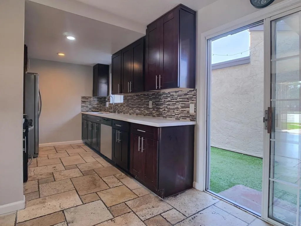 Photo #4: PTP2506095 Listing 