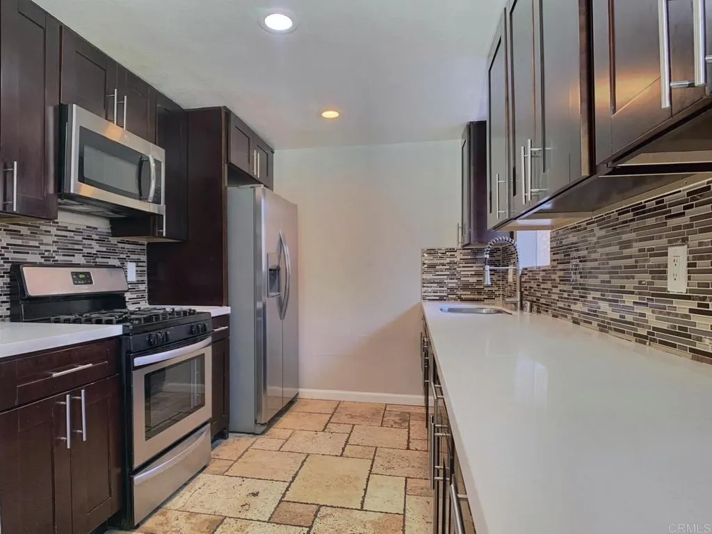 Photo #8: PTP2506095 Listing: Photo #8