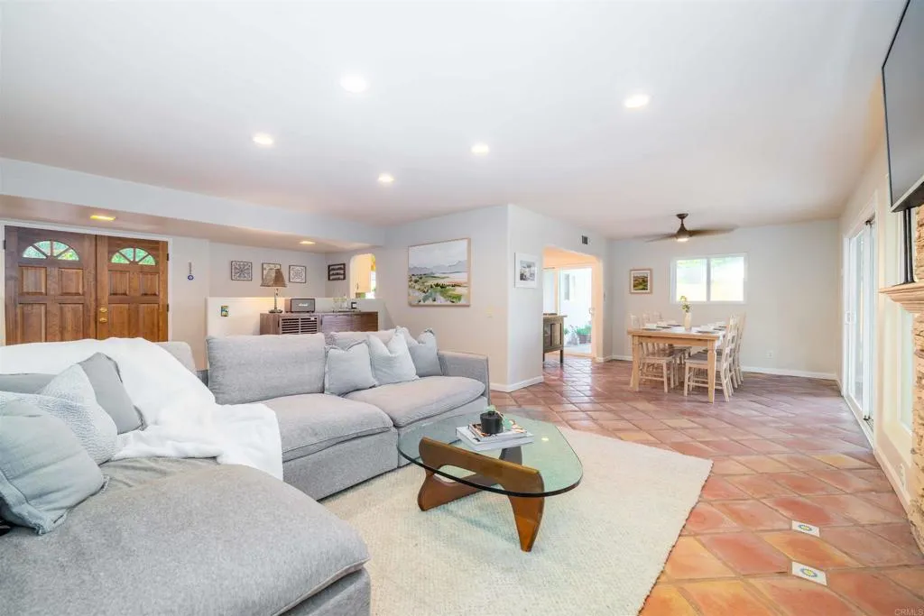 Photo #4: NDP2507903 Listing 