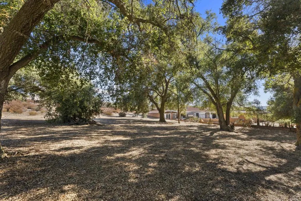 https://cdn.realtyfeed.com/cdn/127/306515976/b249245f59631e83b65c245b9ff57281.webp