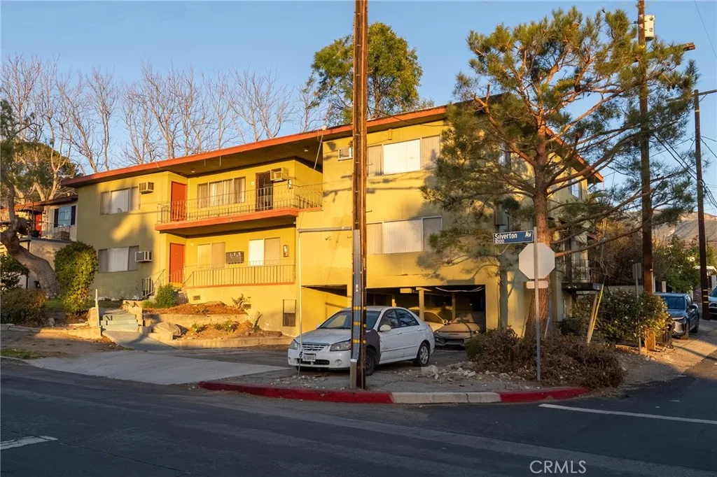10136 Silverton Avenue, Tujunga, CA 91042