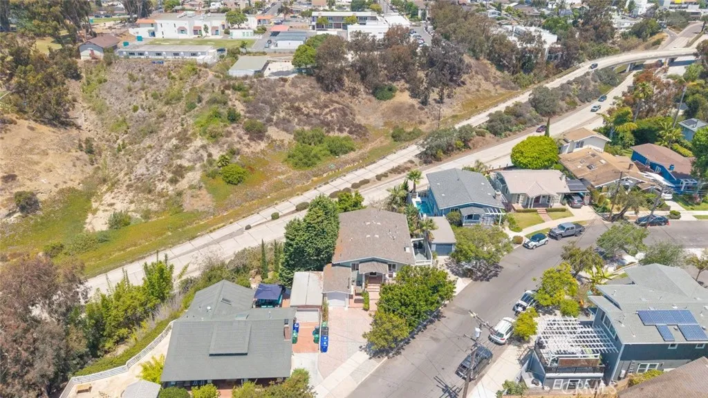 https://cdn.realtyfeed.com/cdn/127/306516084/c0ac86678fb2c619a5acf869860b39ee.webp