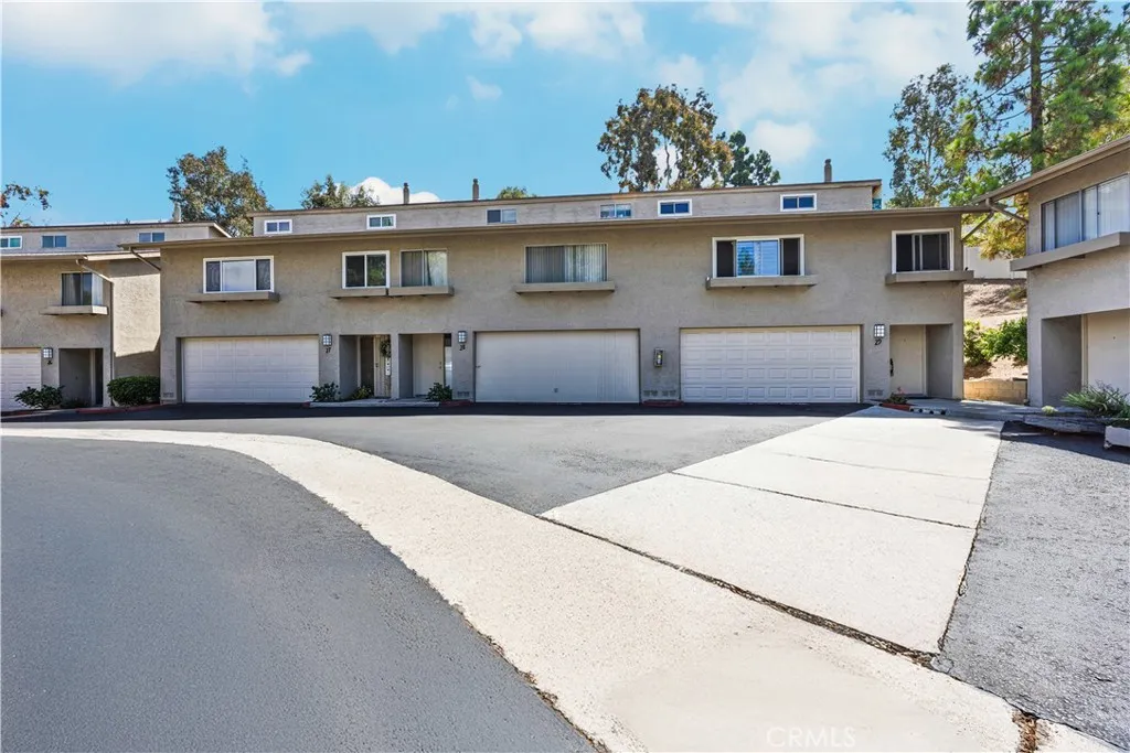 https://cdn.realtyfeed.com/cdn/127/306516174/a0e0d73ac0fa77f04f77a366e693a8c3.webp