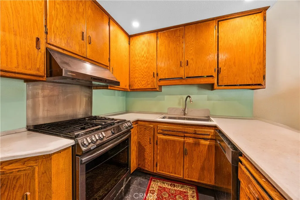 https://cdn.realtyfeed.com/cdn/127/306516174/b0195d6ac0d811533b8f87c7232f3a0d.webp