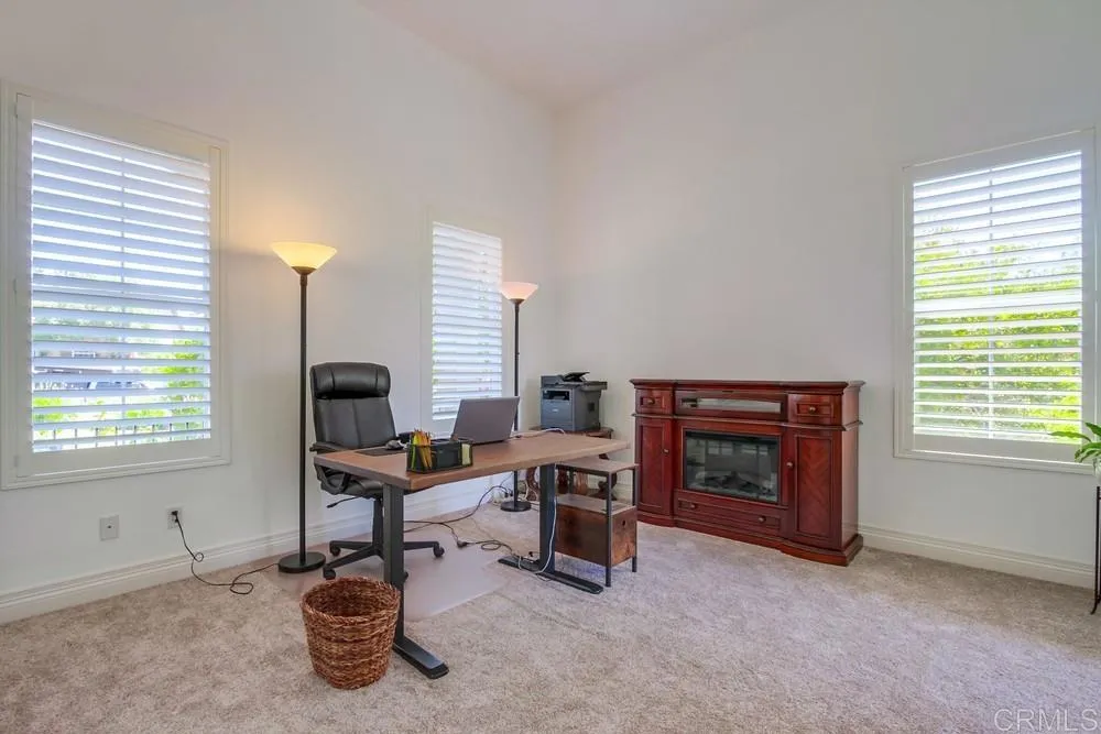 https://cdn.realtyfeed.com/cdn/127/306516180/5df1afd353298ad3119f9d0dcc167b6f.webp