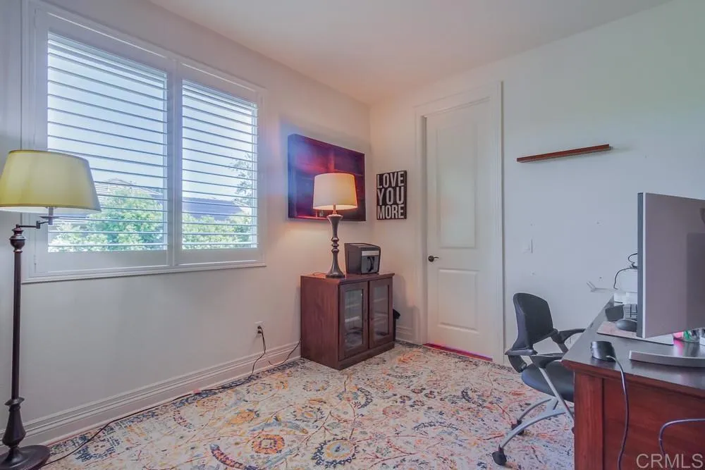 https://cdn.realtyfeed.com/cdn/127/306516180/79bb9c3f1ba57eef60d8c2146fcc833f.webp