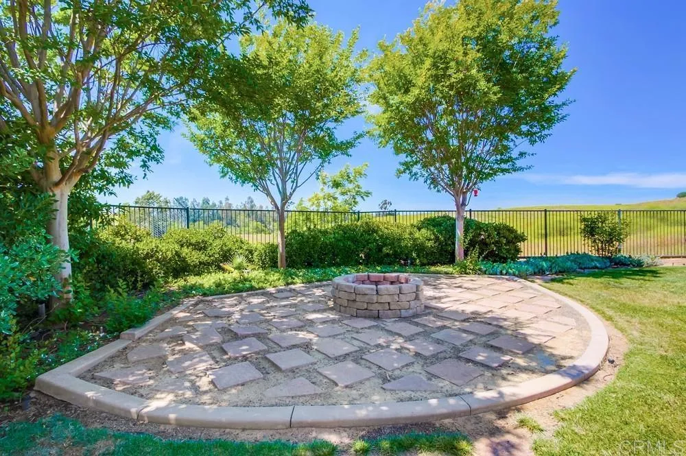 https://cdn.realtyfeed.com/cdn/127/306516180/a48969fc1e0ca125916efc0ac22f8a1b.webp