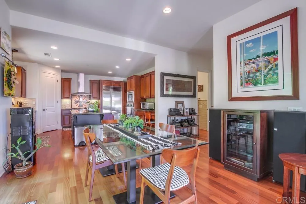 https://cdn.realtyfeed.com/cdn/127/306516180/dcc10e799e0d2d40cfa592d7f897f8e1.webp