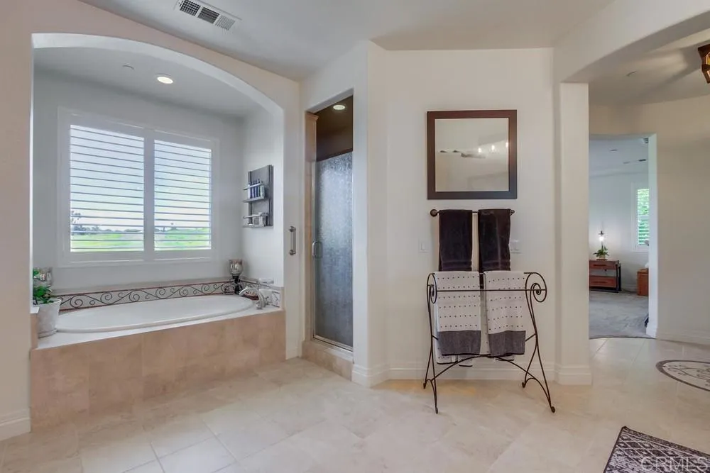 https://cdn.realtyfeed.com/cdn/127/306516180/f766d067cf5fcd63849598a17211a2f8.webp