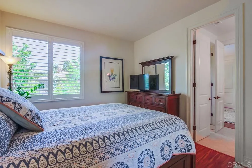 https://cdn.realtyfeed.com/cdn/127/306516180/f9d7d1ab4da353ec33ef9661a86214e0.webp