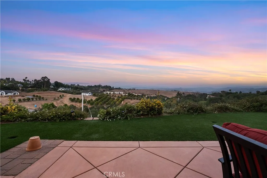 https://cdn.realtyfeed.com/cdn/127/306516204/02f44342c454e692519ff7334c283da2.webp