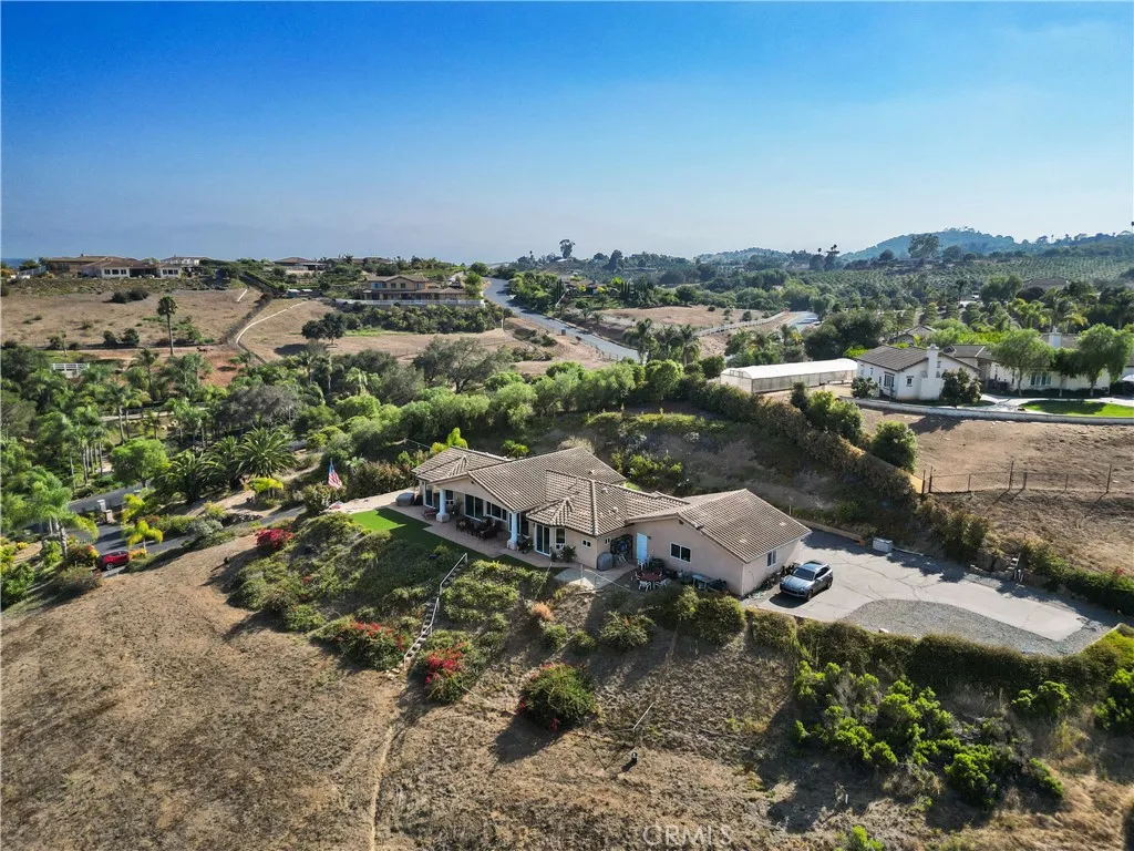 https://cdn.realtyfeed.com/cdn/127/306516204/12e7b2df7b595f78afb942e8c7fe1d74.webp