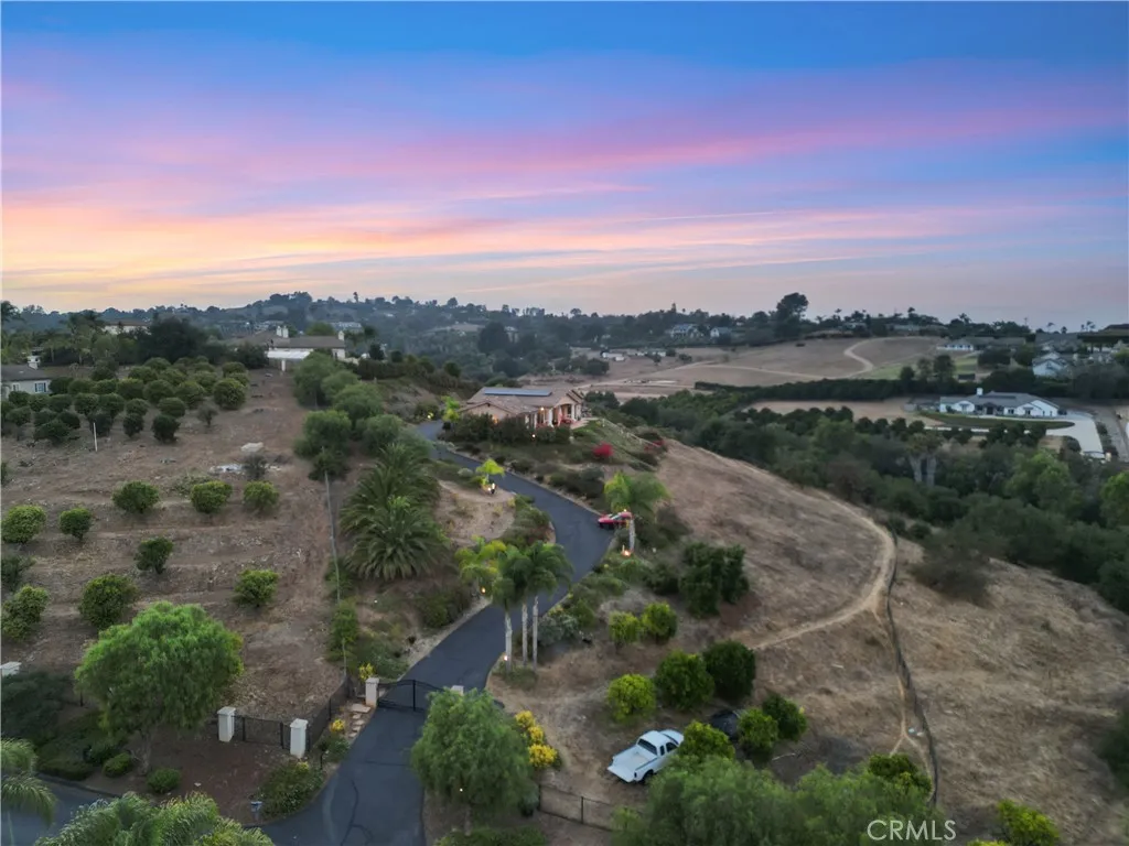 https://cdn.realtyfeed.com/cdn/127/306516204/14755b8fea8152222f437d448d78c81c.webp