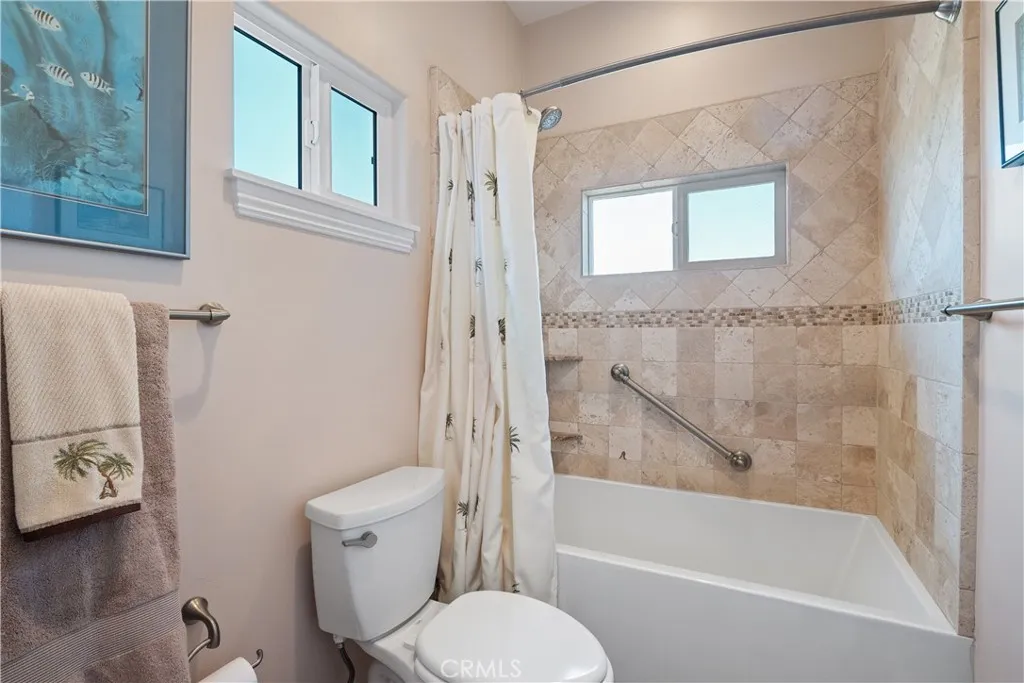 https://cdn.realtyfeed.com/cdn/127/306516204/55152b66429e0fee59c3166a2298ebb6.webp