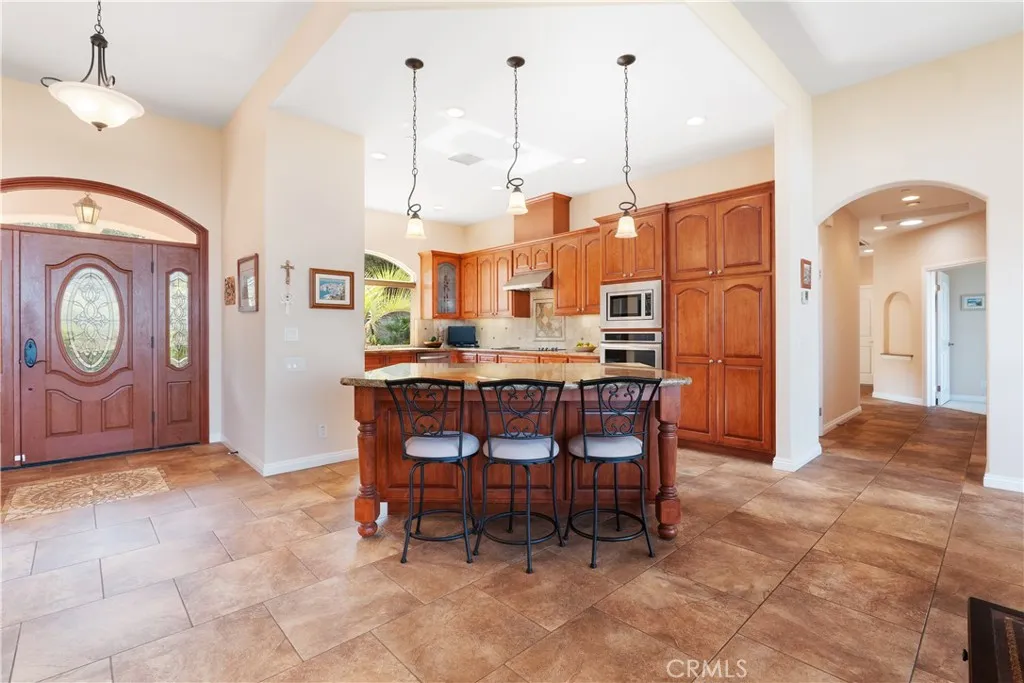 https://cdn.realtyfeed.com/cdn/127/306516204/8b94a41b6b713ed558a41fbe1497dd9c.webp