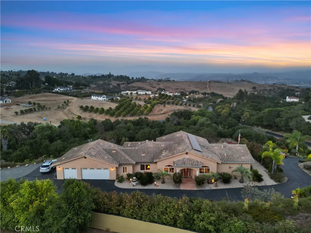 https://cdn.realtyfeed.com/cdn/127/306516204/ae7ea0df0e538050d20947f0ebdc8480.webp