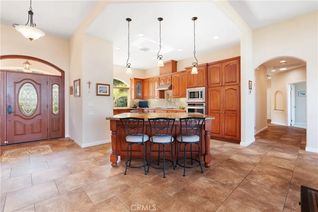 https://cdn.realtyfeed.com/cdn/127/306516204/b19d21ab24b39b6e932d93c62b0ecbee.webp