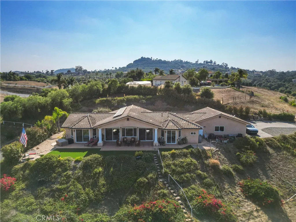 https://cdn.realtyfeed.com/cdn/127/306516204/f437c2413654bdae3de85b9eaa9b16b6.webp