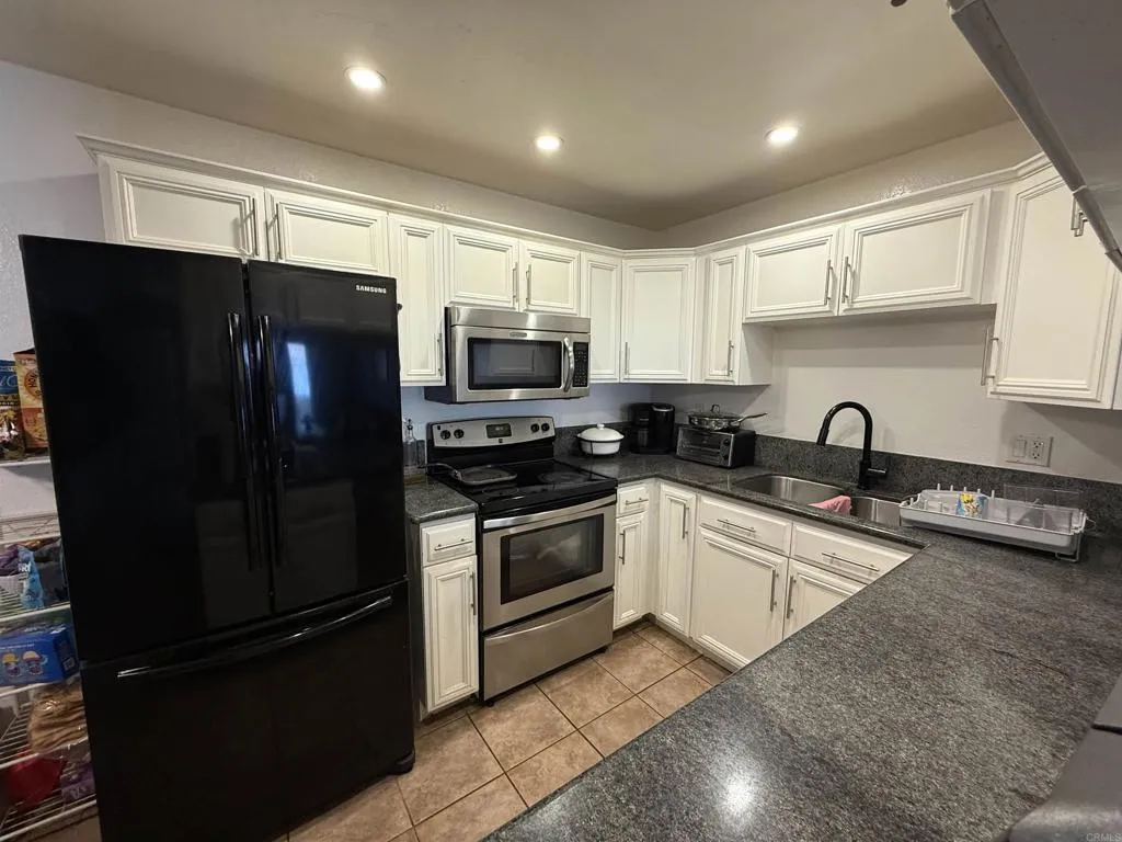 Photo #8: PTP2506114 Listing: Photo #8