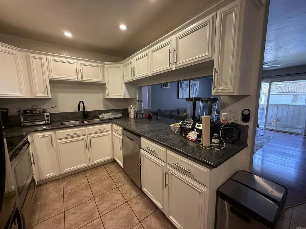 Photo #9: PTP2506114 Listing: Photo #9