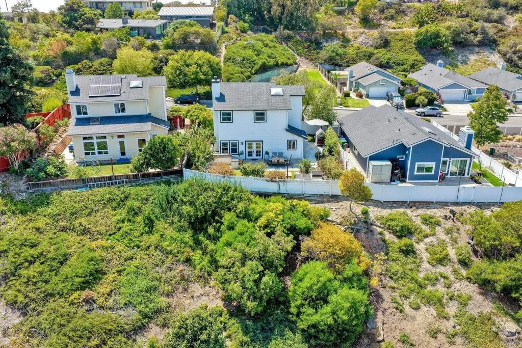 https://cdn.realtyfeed.com/cdn/127/306516439/95ce4239fb5b7960d50d7bd2c5f21c4b.webp