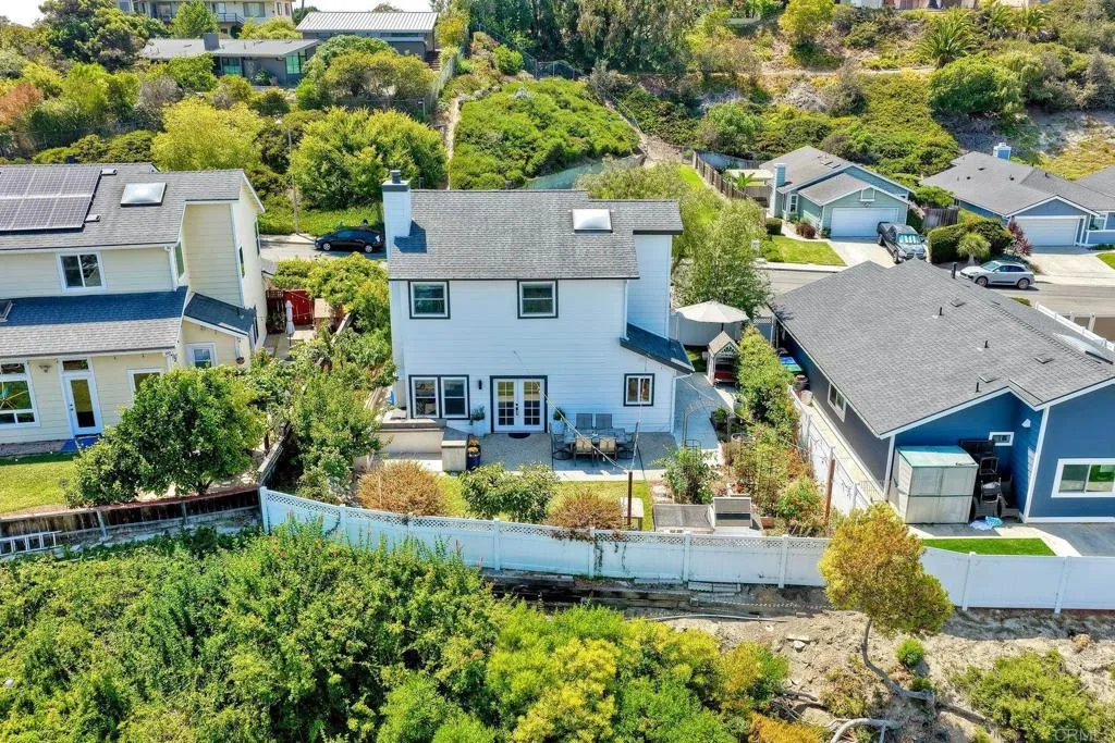 https://cdn.realtyfeed.com/cdn/127/306516439/aef68377e4a39bdc5d7f1f50d964a13a.webp