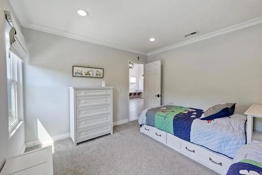 https://cdn.realtyfeed.com/cdn/127/306516439/b90309266605809dcd627a9360f3e0ca.webp